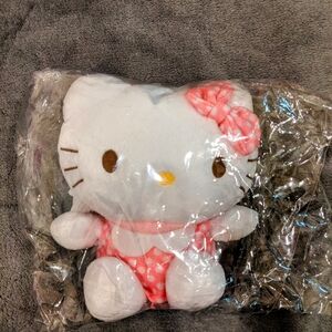 NWT sanrio hello kitty plush doll mini size